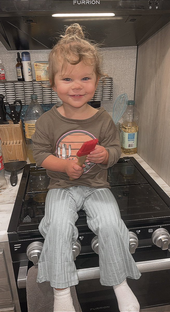 cmmg_16's tweet photo. How is my tiny little babe turning two in  three days?🥹🥹 https://t.co/OIvohyeZrq