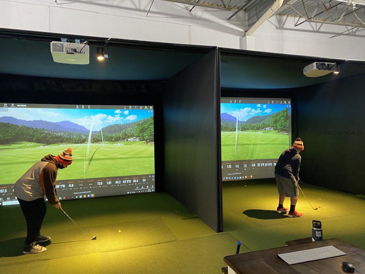 ✨Open gym time ✨

Come along to 428 Athletics to get in your extra reps! ⛳️ 

Golf 🏌🏾 Baseball ⚾️ Softball 🥎 Football 🏈 Soccer ⚽️ Volleyball 🏐 and more!

$15/hour for students 🏫 
$20/hour for adults 👨🏻