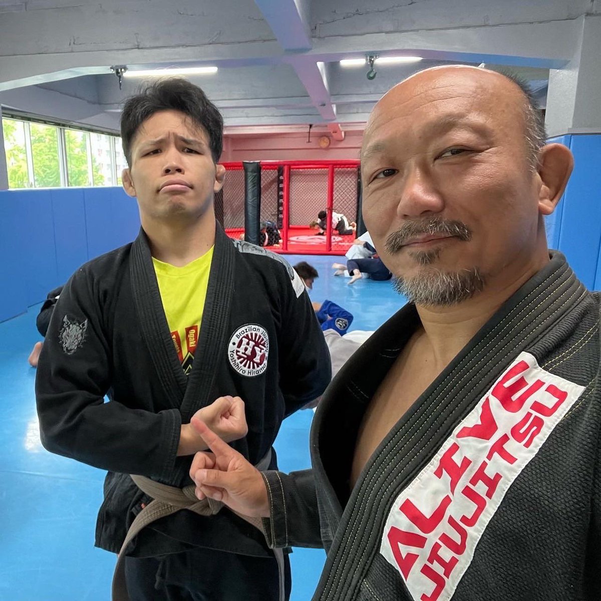 anothersky123's tweet photo. 恐れながら申し上げます
aliveで正式に日曜日の
柔術クラスを担当させて頂く
ことになりました‼︎
皆様に楽しんでいただけるよう頑張りますのでよろしくお願いします😍　

心臓を捧げよ‼︎

#���術
#グラップリング
#hy柔術
#jiujitsu
#MMA
#ブルテリア格闘技ジム
#alive
#アニソン
#心臓を捧げよ https://t.co/UKmeg0FT3o