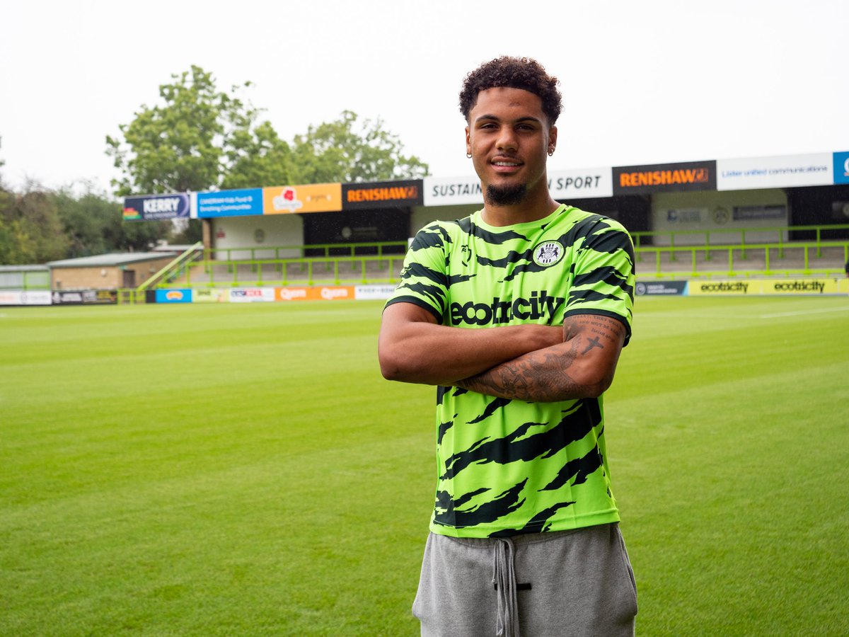 PeartHarris's tweet photo. Delighted to be here @fgrfc_official 💚
Let’s get to work!
#MPH25 https://t.co/xOtBY9FIRQ