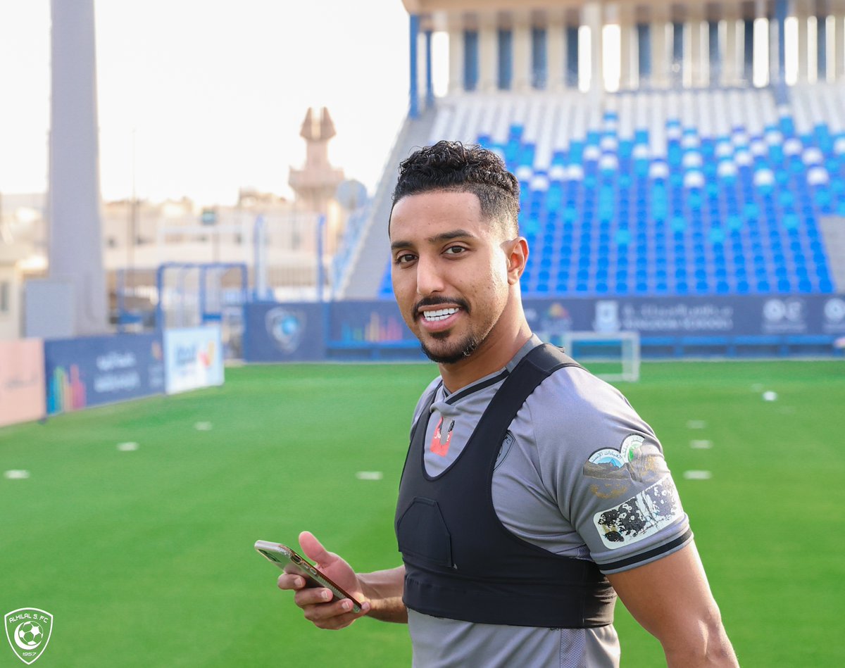 Alhilal_FC's tweet photo. 👋🏽 مســاء #الهلال 😍💙 https://t.co/uVRj5TUXQ2