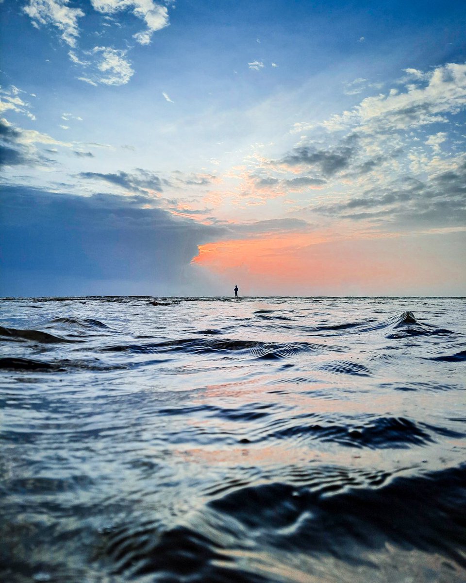 ankitkhandekarr's tweet photo. One from my favorite place!!

#alibaug #beach #reflection #PhotoOfTheDay #NFTCommumity https://t.co/Zj8dSOGHPf