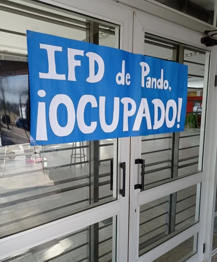 #Ahora  No hay clases en el IFD de Pando, ocupado por estudiantes.