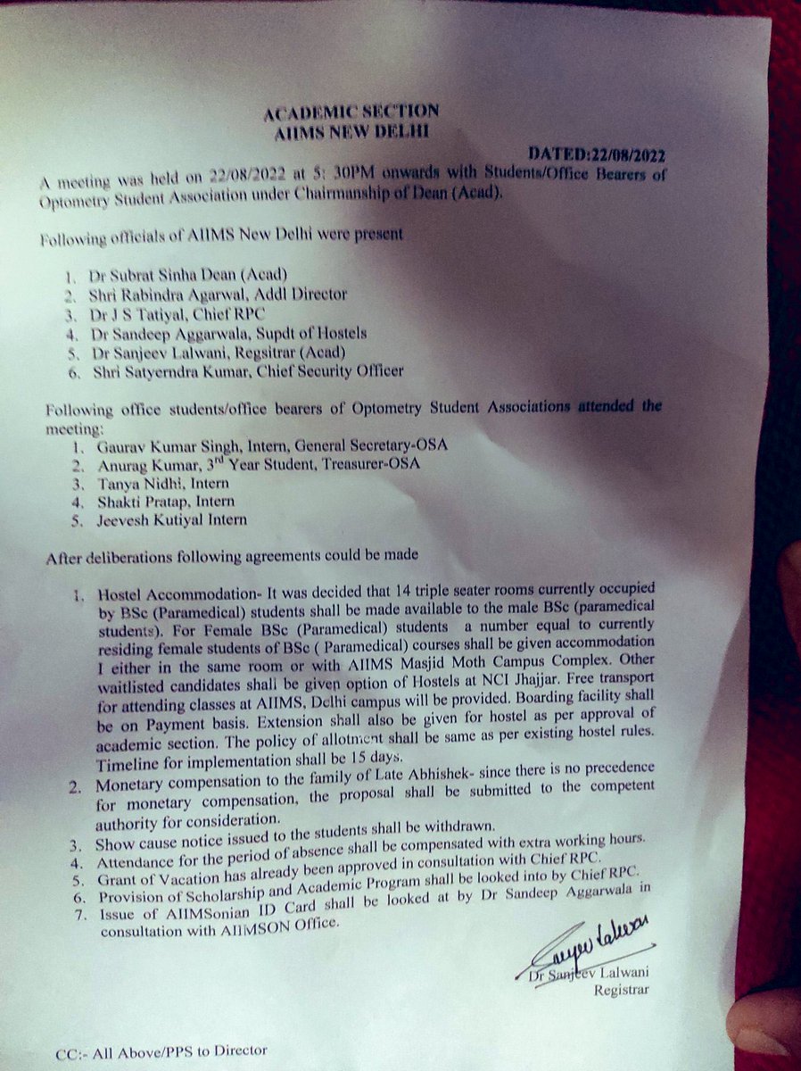 DrHarjitBhatti's tweet image. आप सब का बहुत बहुत धन्यवाद, अभिषेक मालवीय को न्याय मिल गया। AIIMS छात्र आंदोलन की जीत हुई, 10 दिन के लम्बे संघर्ष के बाद आख़िरकार प्रशासन को छात्रों के आगे झुकना पड़ा और उनकी सारी मांगे मान ली गई। #इंक़लाब_ज़िंदाबाद #अभिषेक_मालवीय