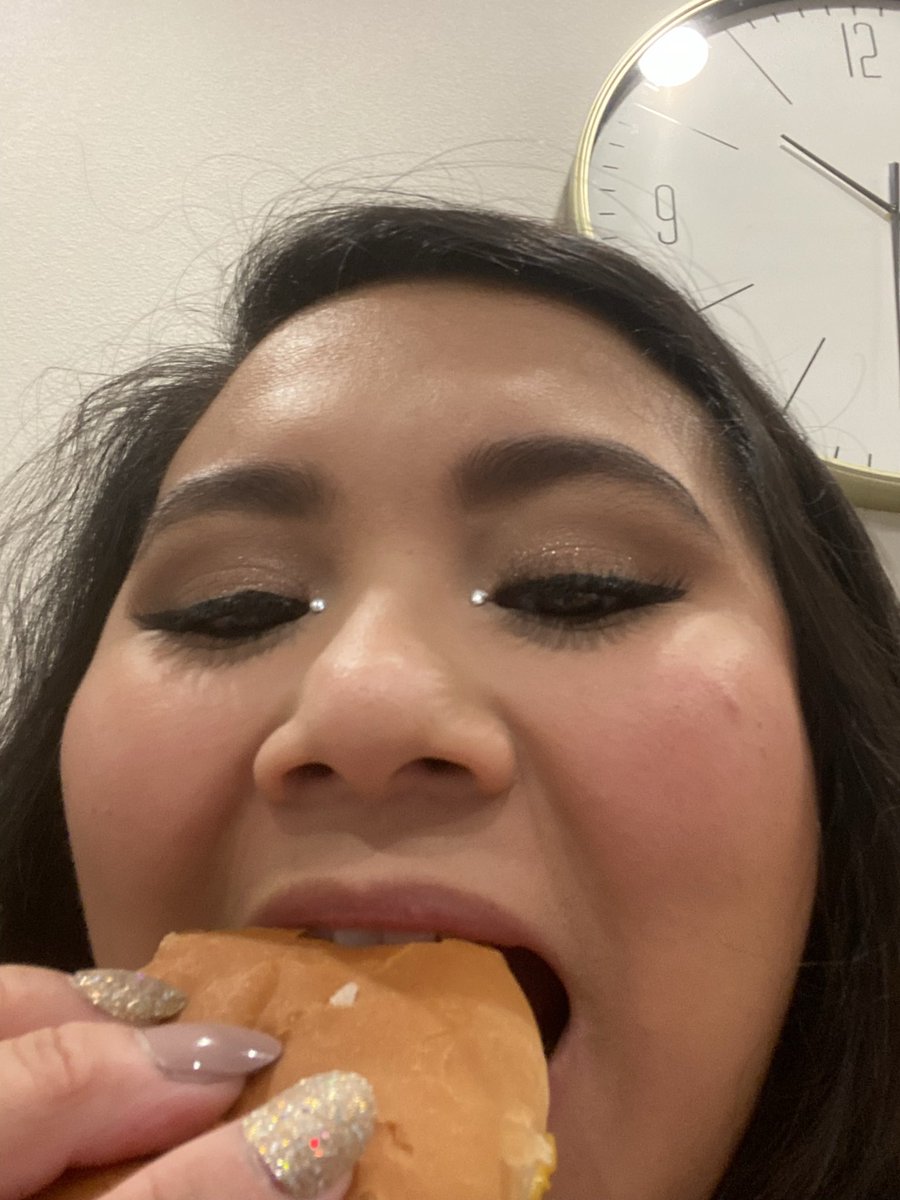 _rachelanneee's tweet photo. When your mans gets covid on you bday weekend so it becomes your bach weekend https://t.co/TJJ0LrJ9DA