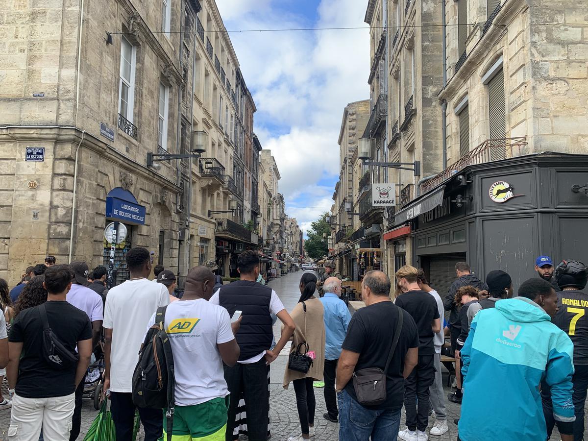 Sud Ouest Bordeaux on Twitter "🔴 Bordeaux rue SainteCatherine, le