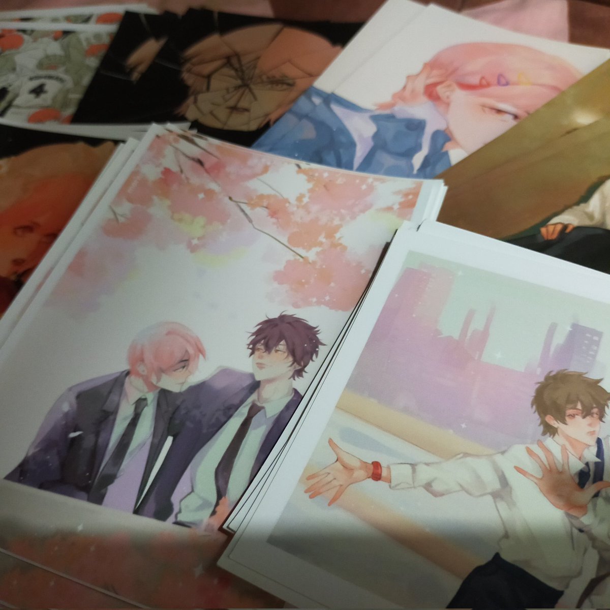 nmhcart's tweet photo. #NMHCMarites

Merha, merha! @moriusaki goods have arrived 🌟 I'll be sorting this out this week and send emails soon. Hopefully, I could also ship by this week or the next ehehe

On the other hand, spot the miyooks HAHAHA

Special thanks to @skagen_drabbles 💓 https://t.co/RAN5WeIcYG