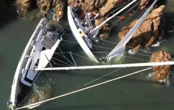Tisserandetala3's tweet photo. #Corse le jour d'après le passage de l'#arcus
⤵️ le Golfe de #Girolata https://t.co/iFPHQuI061