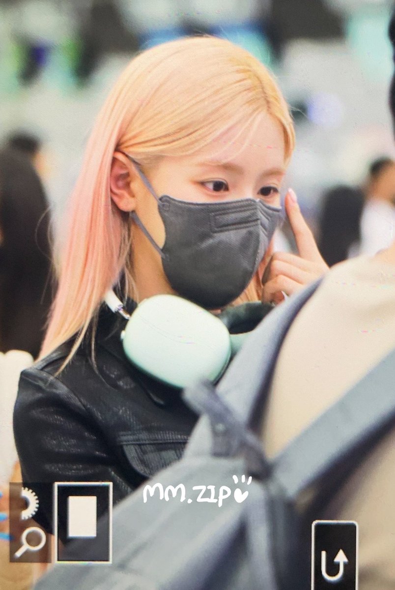 mm_zip97's tweet photo. 220822 

🥰🥰

#미연 #여자아이들 #아이들 
#MIYEON #GIDLE https://t.co/ZrTbwyKBAi