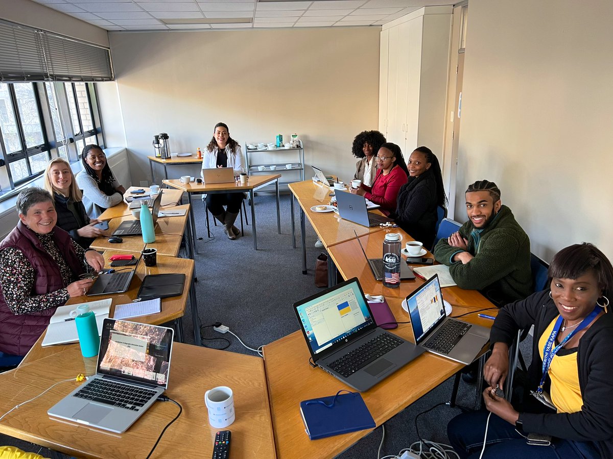 Tiago Canelas (@tcanelfe) on Twitter photo This time starting by mapping and #QGIS in Cape Town at #UCT. Great background diversity and amazing office landscape! Looking forward to get inputs on the sampling areas to collect data on the built environment around the city. <a href="/GDARnetwork/">Global Diet and Activity Research Network (GDAR)</a> @vickilambert This time starting by mapping and #QGIS in Cape Town at #UCT. Great background diversity and amazing office landscape! Looking forward to get inputs on the sampling areas to collect data on the built environment around the city. <a href="/GDARnetwork/">Global Diet and Activity Research Network (GDAR)</a> @vickilambert