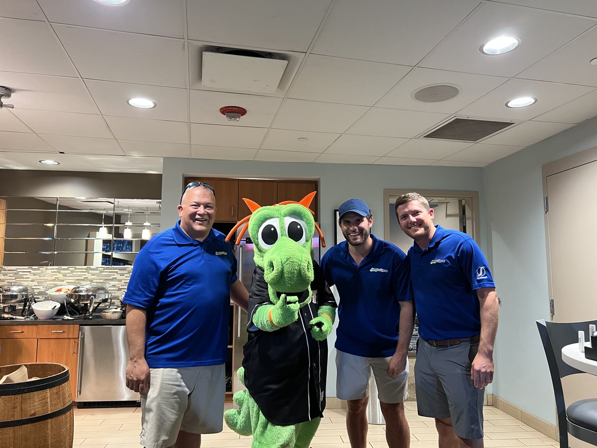 CmpIntell_CPM's tweet photo. Thank you to all of our friends and clients that came to hang out at the Truist Field Dugout Suites, to enjoy the Charlotte Knights vs. Syracuse game, we had a blast! Till next time! https://t.co/QlsJCXSr24