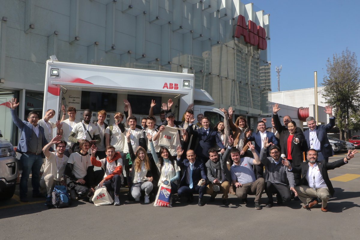ABBenChile's tweet photo. Un gran saludo a los estudiantes de @EPFL quienes nos visitaron en #ABBUniversity el pasado viernes 19 de agosto. Acá les dejamos un recuerdo de este emocionante día, en el mes en que se celebra el #DiaInternacionalDeLaJuventud https://t.co/ofdMS3NuK0