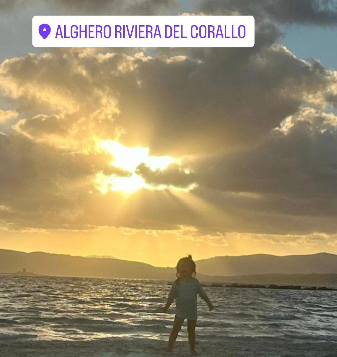 monicadbarja's tweet photo. Vacances!!!❤️ Vacacións!!!❤️ Vacaciones!!!❤️ https://t.co/E13WGdeDx5
