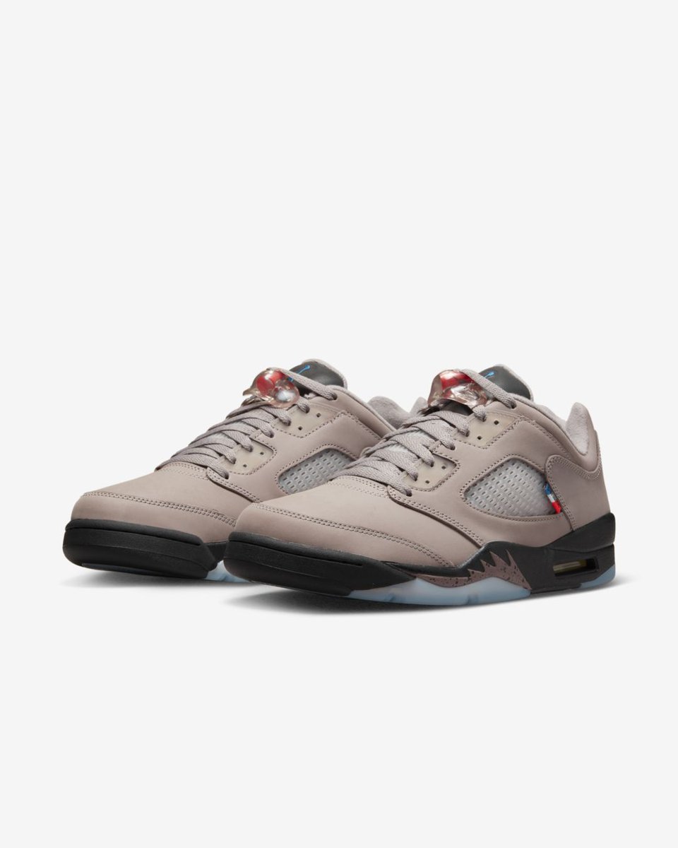 J23app's tweet photo. Air Jordan 5 Low "PSG" releases September 3rd -> https://t.co/Ja42IFY2ad https://t.co/1jkj5vmBpB