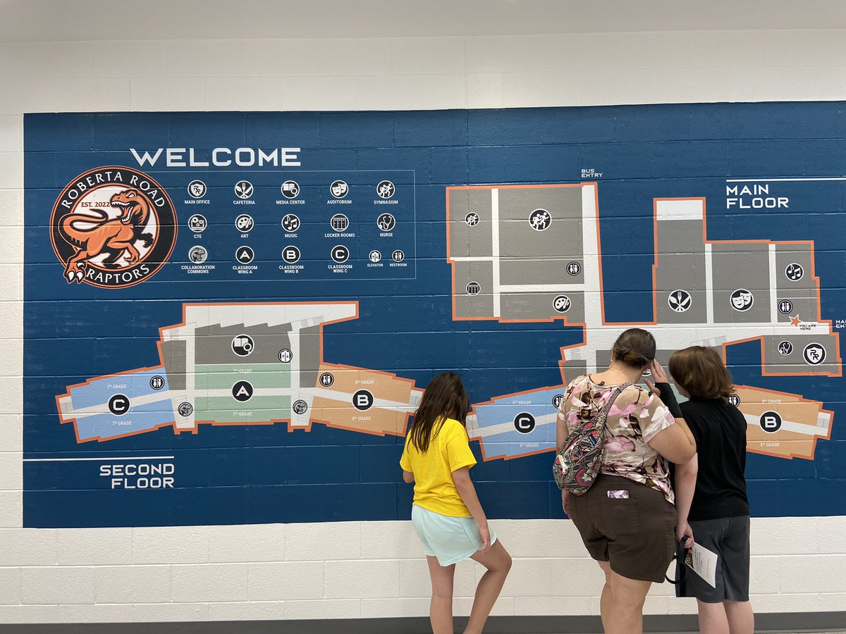 mbrothccs's tweet photo. New beginnings! Excited for the opening and dedication of Roberta Road Middle School. @KristyBullock1 Welcoming staff and a beautiful facility!! https://t.co/K0vEUcwTkX
