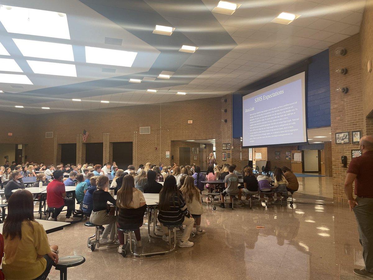 Springboro_SJHS's tweet photo. Successful day @Springboro_SJHS students, teachers and administrators proactively meet to discuss school procedure to ensure student understanding and a successful start to the year! #pbis #pbisstrong https://t.co/W6Nt6Ddeaq
