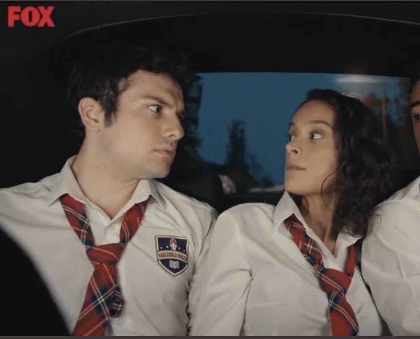 Her aşk kavgayla başlar :)#zeycağ #Tozluyaka #HaktanZavlak #SerraPirinc <a href="/haktanzavlk/">Çağdaş.</a> <a href="/serrapirinc/">Serra Pirinc</a>