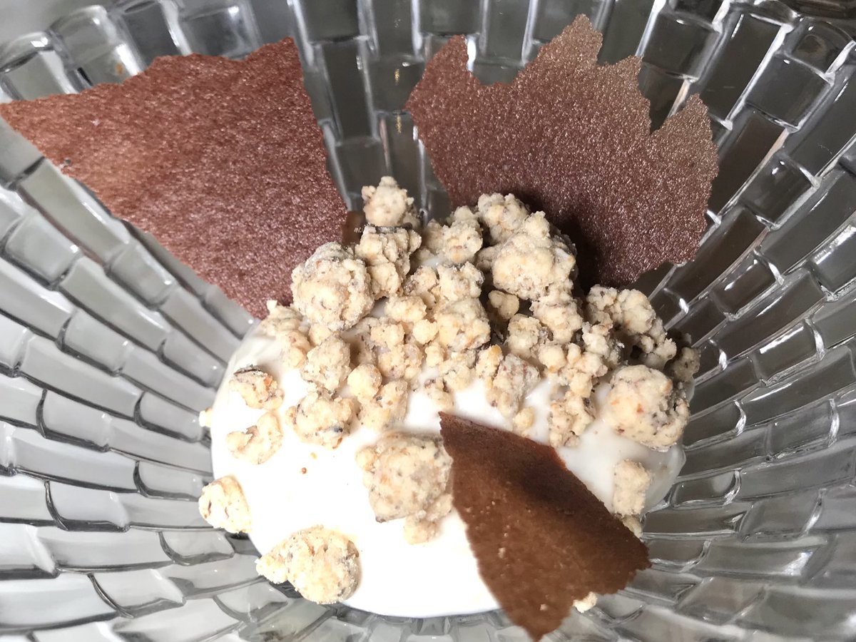 commecestbon's tweet photo. Dessert:“Coconut-Soufflé”, “Pickled Mango-Saffron-Sorbet”,“Coffee-Salee”, Deconstructed “Croissant” 

#Chainedinner #ChainedesRotisseurs #ChaineBangkokRattanakosin #IgnivBangkok #StRegisBangkok #commecestbon #dinewinestyle #สายกิน #food #foodies #michelinstar #เชฟมิชลิน https://t.co/YJiQLxKvXF
