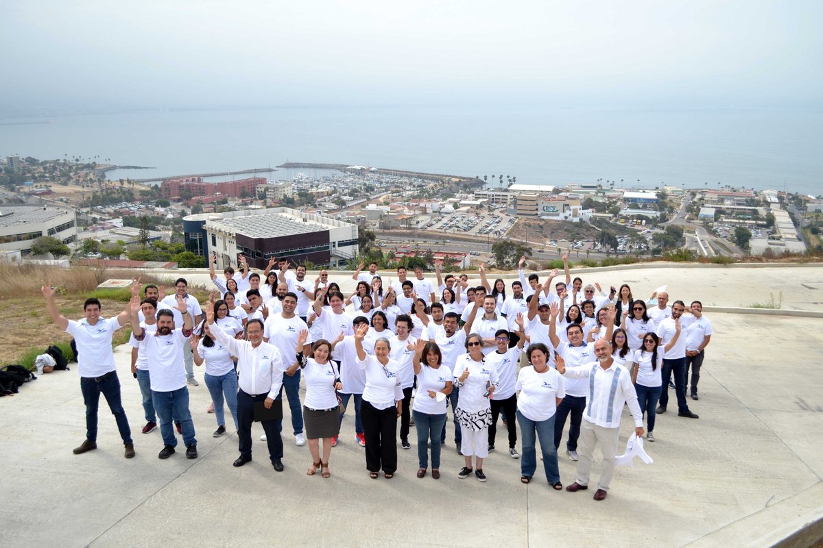 todoscicese's tweet photo. ¡Bienvenida nueva generación de estudiantes del CICESE! 🎉

Esta generación está integrada por 145 estudiantes de maestría y 25 de doctorado, con quienes colaboraremos para que logren esta importante meta.

Bienvenidas y bienvenidos al equipo #CICESE. 🙌 https://t.co/jvM3vN2flN