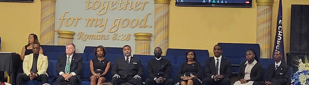 lwilliamsCSC's tweet image. Congrats to Ted (@RootsAndWingsFL), C. Ron (KOP mentoring) & others for receiving the 2022 Joseph Biden Lifetime Achievement Award & Presidential Volunteer Service Award - only 100 awardees in the Country. Congrats to our 2 youth for the Presidential Volunteer Service Award.