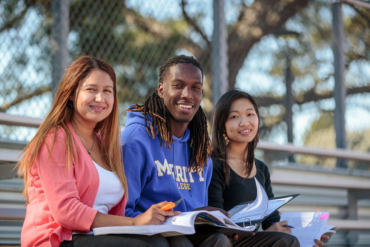 It’s the last day of the month, so don’t forget to enroll for Fall semester, file your FAFSA application before September 2, and to make the rest of August a memorable one. You can do all 3 at icangotocollege.com.