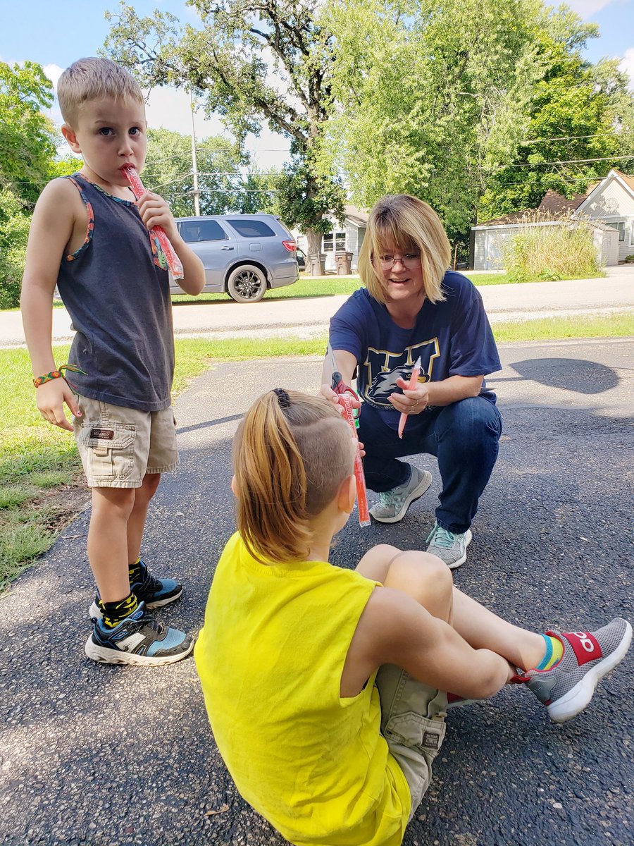 rryanhartley's tweet photo. We loved our Meet and Greet with @WCSWarhawks students and families at Shorewood Terrace! Can't wait to see everyone tomorrow night at Back to School Open House! #wcsflight #flight2future https://t.co/ASOpVsv1wg