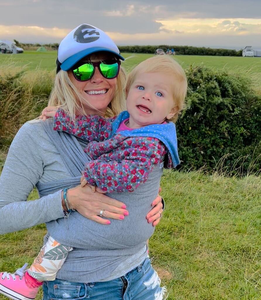 daisygrobaby's tweet photo. Still slinging it with my 21 month old. ๐Camping essential! ๐ ๐๐ธ
#daisygro #inmydaisygro #daisygrosling #babywearinglove #babysling #babycarrier #organicbabyproducts #keepthemclose #mamajourney #mumsinbusiness #parentingtips #motherhoodrising #mumsiโฆ https://t.co/cb8WYMf3CZ https://t.co/Tt1xpi6obU