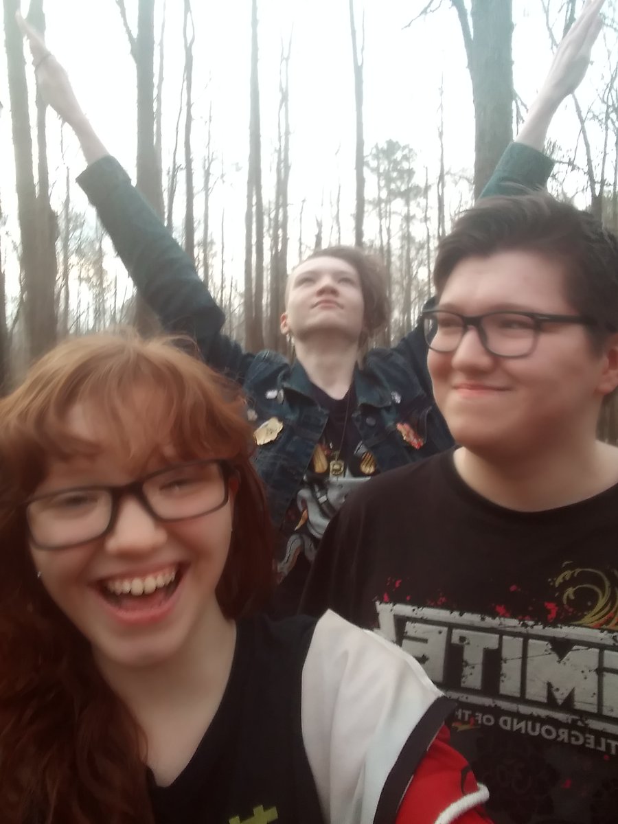 My kids are finally making the leap and opening commissions. I may be biased but I think they're awesome <3 So proud of <a href="/kktwojingle/">🌸 Seafoame Swirl 🌸</a> and <a href="/LilCrazyCrafter/">Crafty🎨🐙</a> and how far their art has come over the years. #proudmom #geekkidsarethebest