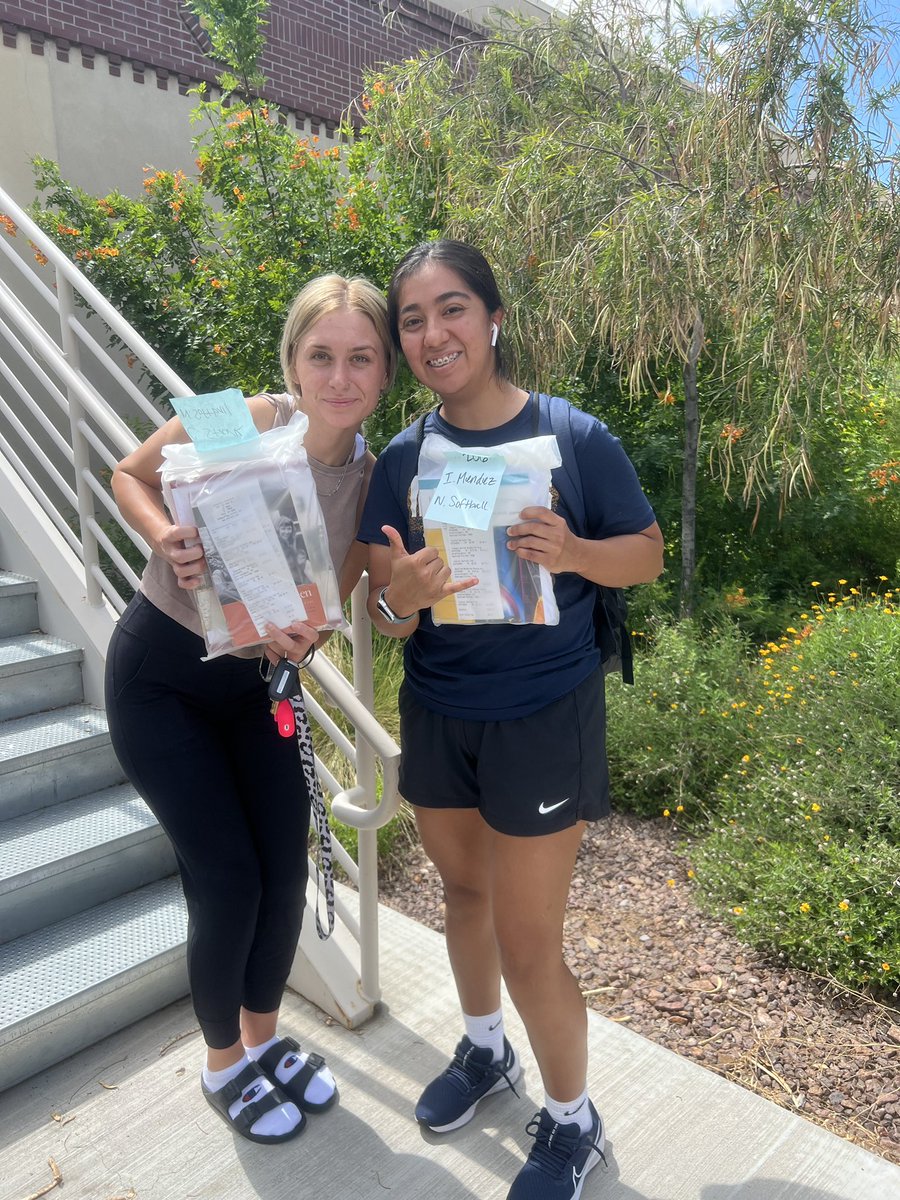 Thank you to the Miner Athletic Academic Center (MAAC) for all you do with our student athletes! ⛏🧡 successful book/supply pick up today:)