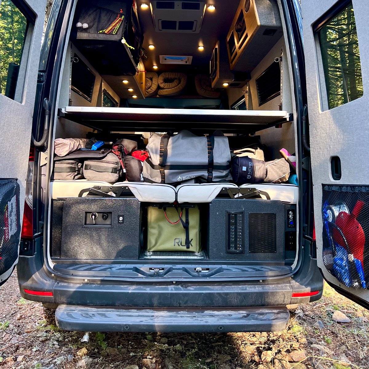 From a Sprinter to a sports car, the RUX 70L fits like a glove! 

#outdoorlife #gearhead #overlanding #vanlife #roadtrip #vantravel #offroad #camplife #intermodal #rockclimbing #bouldering #squamish #kayak #boating #fishing #mountainbike #mtb #ruxlife #tightgearlooseplans