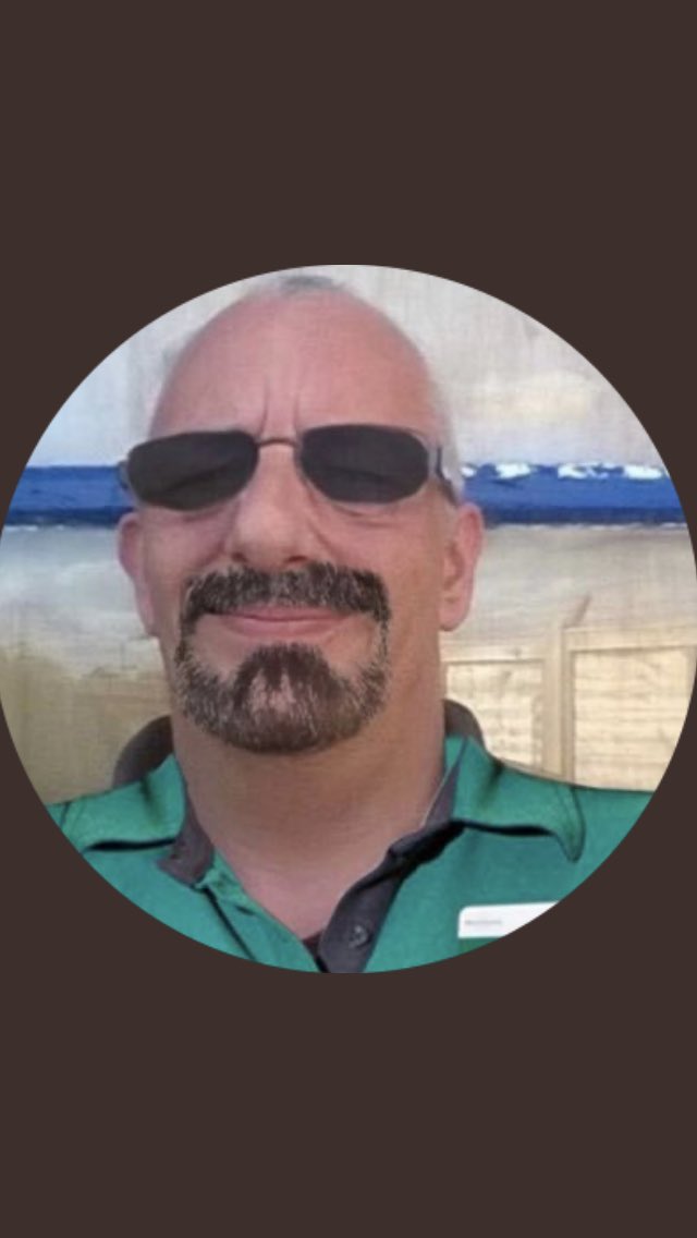 Tclarke08's tweet photo. @DAZNBoxing @usykaa This man can @BigLez67 https://t.co/0ZkXnqqHma