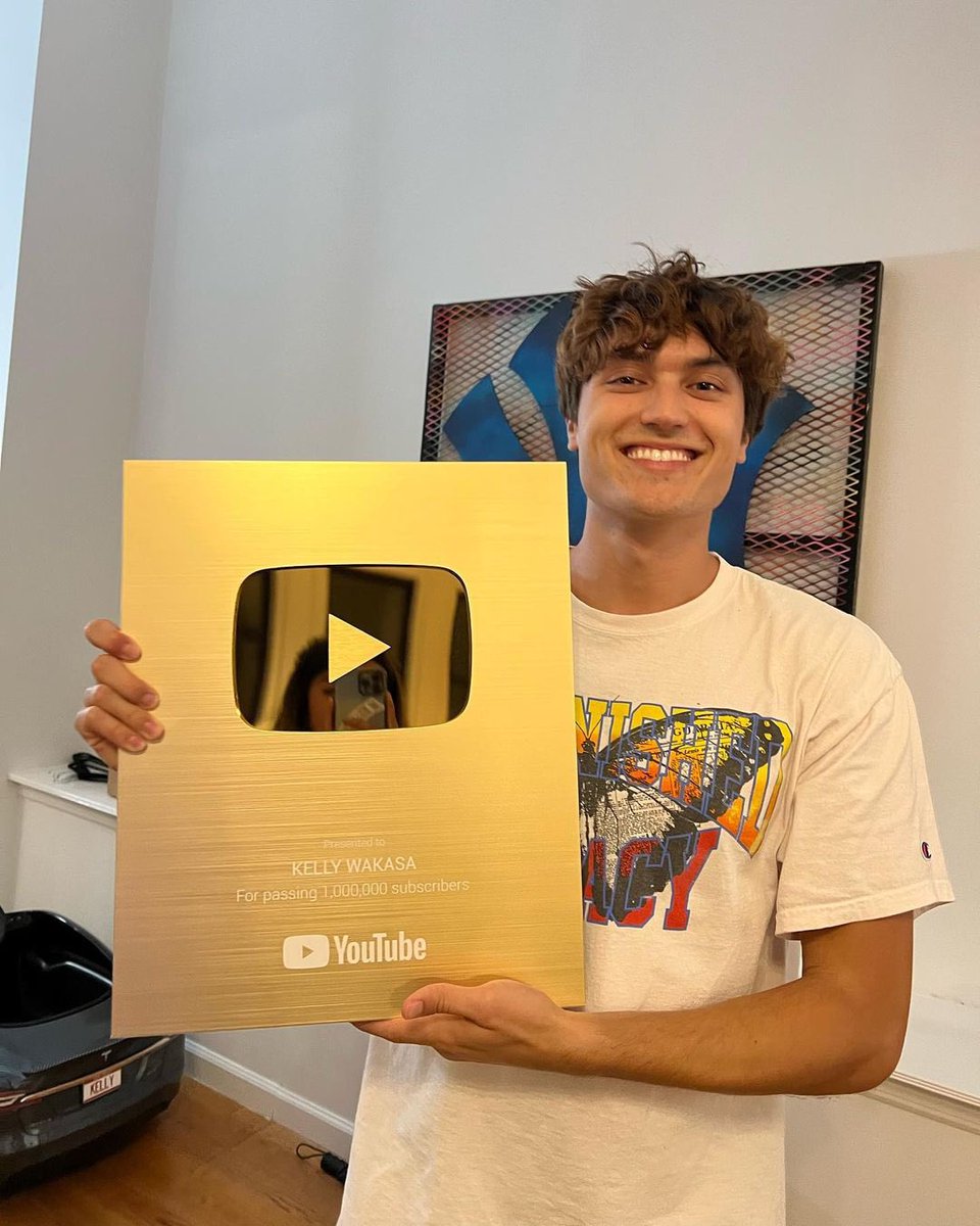 Welcome to the 1 million club @kellywakasa! @youtube