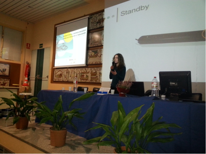 ToniMorenoRey's tweet photo. L'energia l'haurien d'explicar els docents, i no l'oligopoli.
Per contrarestar de forma humil aquesta perversió, estic pensant en organitzar la:
IV JORNADA D'ENERGIA, EFICIÈNCIA ENERGÈTICA I PRODUCCIÓ D'ENERGIA PER A L'AUTOCONSUM per a profes.
Us interessa?
@ROBOLOT @CMESenergia https://t.co/3cShUUZwkI