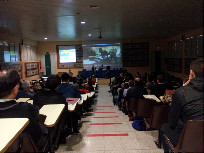 ToniMorenoRey's tweet photo. L'energia l'haurien d'explicar els docents, i no l'oligopoli.
Per contrarestar de forma humil aquesta perversió, estic pensant en organitzar la:
IV JORNADA D'ENERGIA, EFICIÈNCIA ENERGÈTICA I PRODUCCIÓ D'ENERGIA PER A L'AUTOCONSUM per a profes.
Us interessa?
@ROBOLOT @CMESenergia https://t.co/3cShUUZwkI