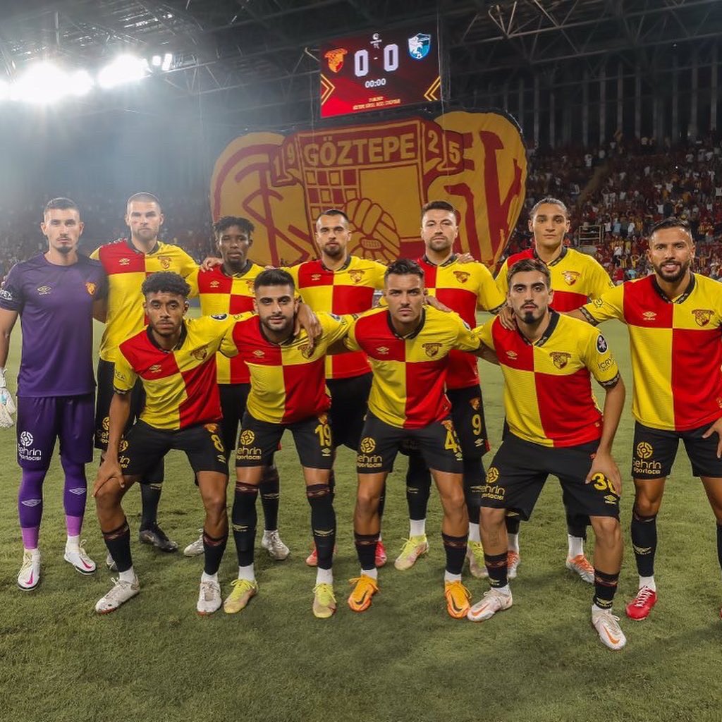 Hüsamettin Yener (@husamettinyenr) on Twitter photo Şanlı Göztepe için ilk gol… 3 puan ve kupalarla taçlandıracağımız nicelerine. ❤️💛 <a href="/Goztepe/">Göztepe Spor Kulübü</a> Şanlı Göztepe için ilk gol… 3 puan ve kupalarla taçlandıracağımız nicelerine. ❤️💛 <a href="/Goztepe/">Göztepe Spor Kulübü</a>