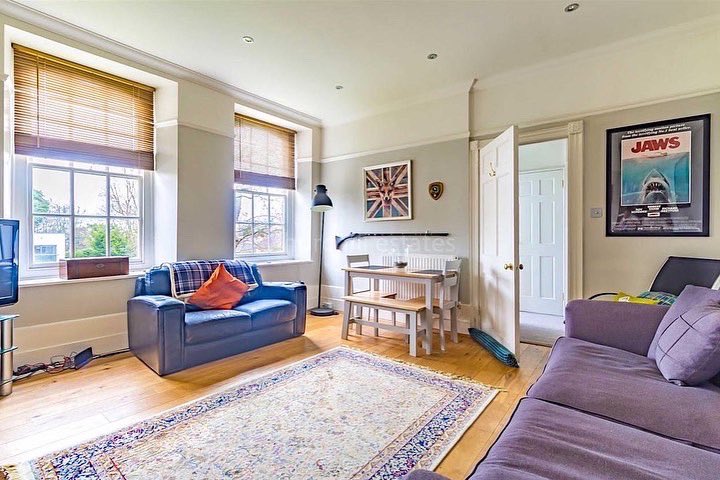 WeAreChurchills's tweet photo. New to the market is this 1st floor apartment within the most elegant of Grade II listed buildings - within touching distance of #Wanstead station.

*£350,000*

https://t.co/xLjDMVAMwO

#grade2 #gradeiilisted #1bed #1bedroomapartment #1bedroomapartments #1bedroom #firstfloor https://t.co/jv9GWvMxo8