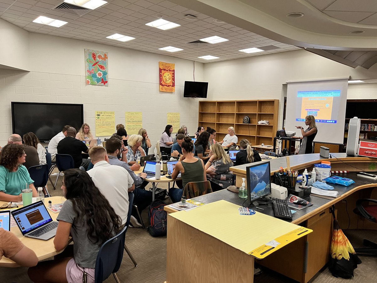 DoemlingC's tweet photo. CASD administration, faculty, and staff are preparing to welcome students back for the 2022-23 school year! #GoRoughs #CattyPride #TeamCatty https://t.co/U61Kih6Sbp