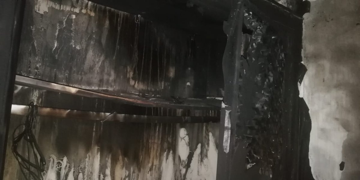 .<a href="/steve_hofmeyr/">Steve Hofmeyr</a> 😣 so hartseer om alles wat jy jou hele lewe voor gewerk en bymekaar gemaak het te sien wegbrand voor jou oë in minute wat voel soos ure. 🔥🔥