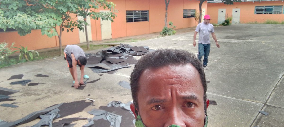 MiltonEvies's tweet photo. BRICOMILES activa en la EB América Yudith Ibarra del Municipio Peña. https://t.co/WqkcAsUxoy