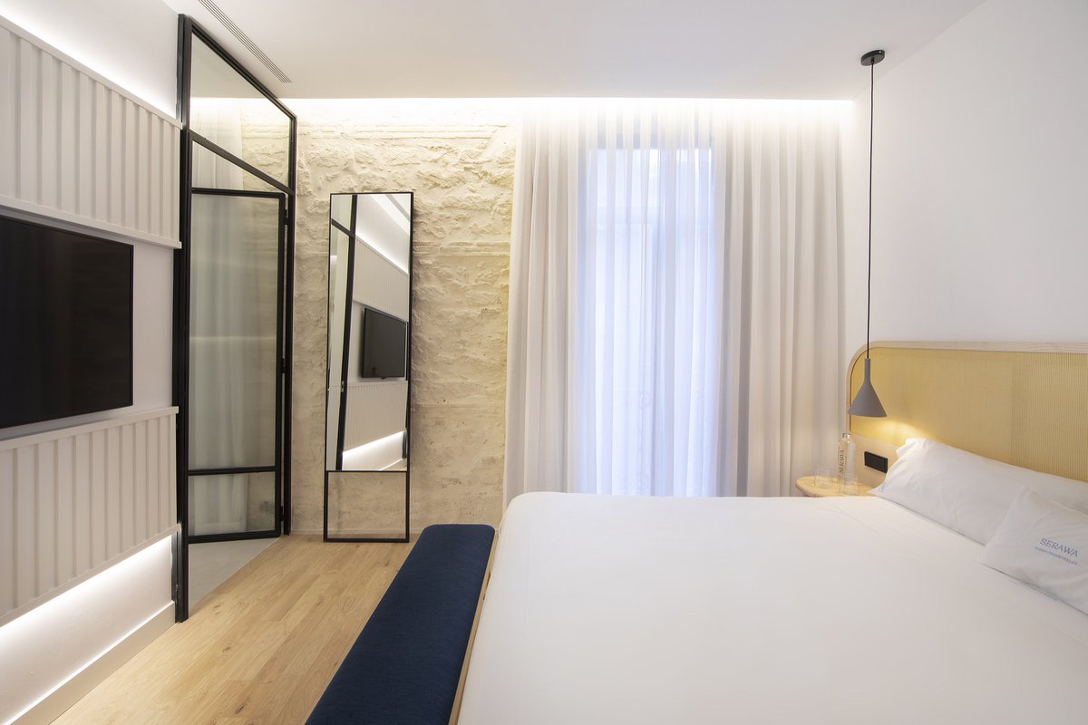 SerawaHotels's tweet photo. ¿Qué mejor manera para disfrutar de este comienzo de semana que en nuestra ECO Mediterranean de #serawaalicante, en pleno centro de esta fantástica ciudad de la #CostaBlanca y con todo lo necesario para relajarte y disfrutar de una experiencia al más puro estilo #SERAWA? https://t.co/3QySgxahne
