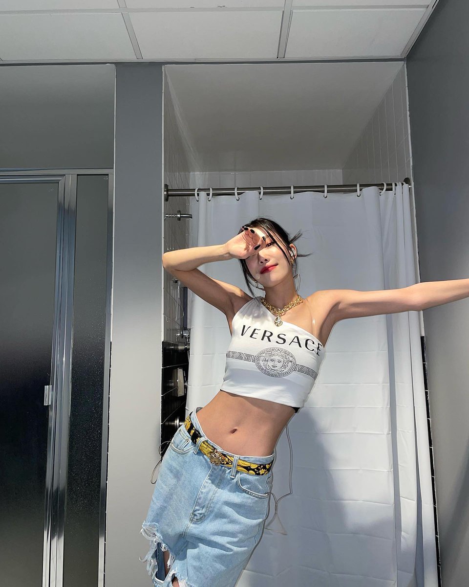 dailydawon's tweet photo. [220822] naneun_dawon instagram update (2)
-
In LA✌️
-
🔗https://t.co/5fYKZsHT3F
#우주소녀 #다원
#WJSN #DAWON https://t.co/jdiXNK9vCr