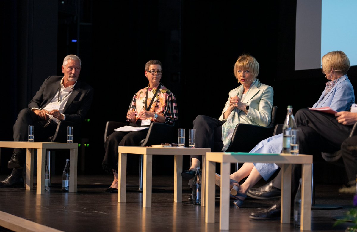 SwissMFAStatSec's tweet photo. Vielen Dank @HelgaSchmid_SG für die Teilnahme an der diesjährigen @SwissMFA BotschafterInnenkonferenz in Pontresina! Wichtige Themen auf dem Programm: Krieg in der #Ukraine, Sicherheit in Europa, Herausforderungen für die @OSCE und mögliche Impulse der🇨🇭. https://t.co/2GMaRK4YOC