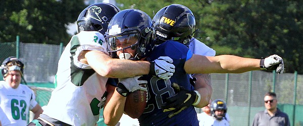 More Action? More Football? More Pics? Look here: schaudichan.com/foto-galerie-0…

#Hamburg #HamburgBlueDevils #GoBlue #Bluezifer #Oldenburg #OldenburgKnights #AmericanFootball #Sport #Germany