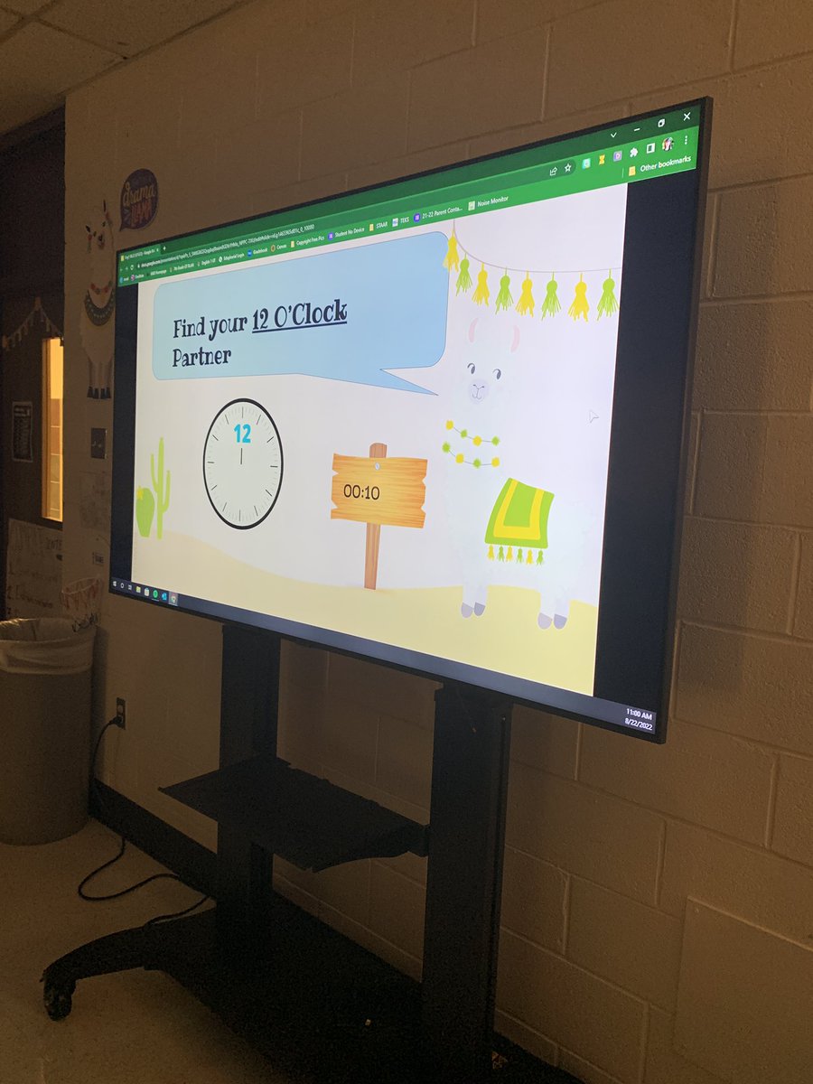 kgoetzELA's tweet photo. Todayโs classroom discussion were powered by Clock Partners. Thanks @opalddawson for modeling this during @IrvingISD #LearntoInspire!
@Austin_Broncos #RLAmazing #AMSpride #MyIrvingISD #ThePowerofUs https://t.co/rdp1AhLFe0