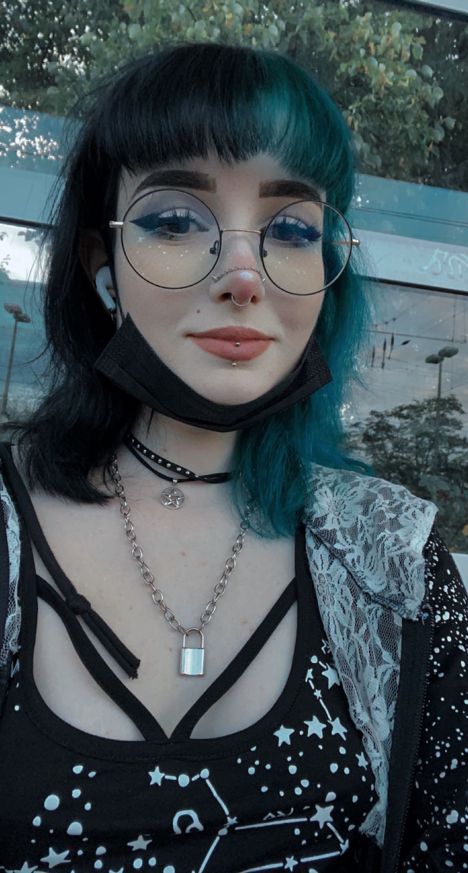 misa on Twitter: "rare misa with glasses https://t.co/As3nwe4ufp" / Twitter