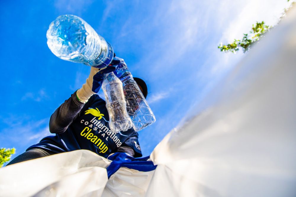 MelbourneFL's tweet photo. Join the effort to tackle litter along our vulnerable waterways and lagoon. We will be hosting International Coastal Cleanup events on September 17, 8 a.m. - 11 a.m., at Ballard Park and at Crane Creek via the Rigg's Outpost dock. For details, https://t.co/TZObfd9YbA https://t.co/JYazgionZ9