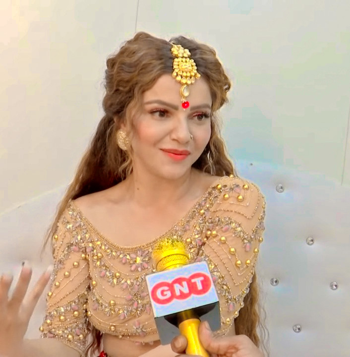 ManageIshu's tweet image. Hayeee meri gulabo 🌸🤩❤
.
.
#RubinaDilaik #RubiHolics #RubyFest