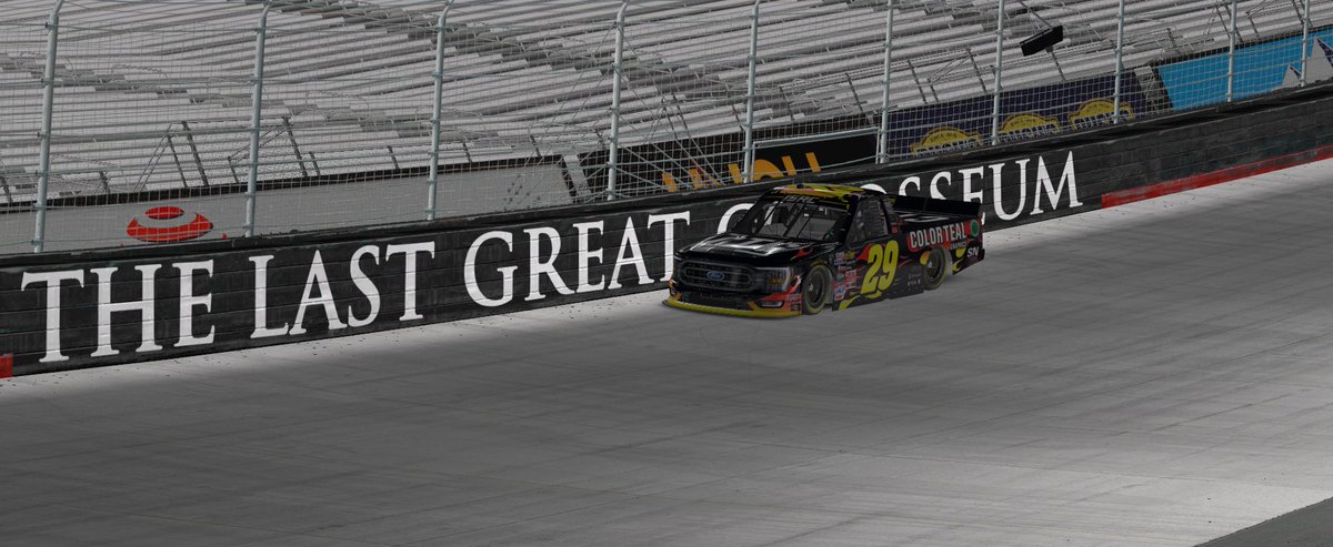 Achey_Breakey's tweet photo. Race day from Bristol! Season has not gone our way so far, but we’re doing the little things right and we’re heading to a good track for us. P3 here last season and confident that we can do it again tonight! https://t.co/u2ByMlwNiU https://t.co/bK5hscIAQz
