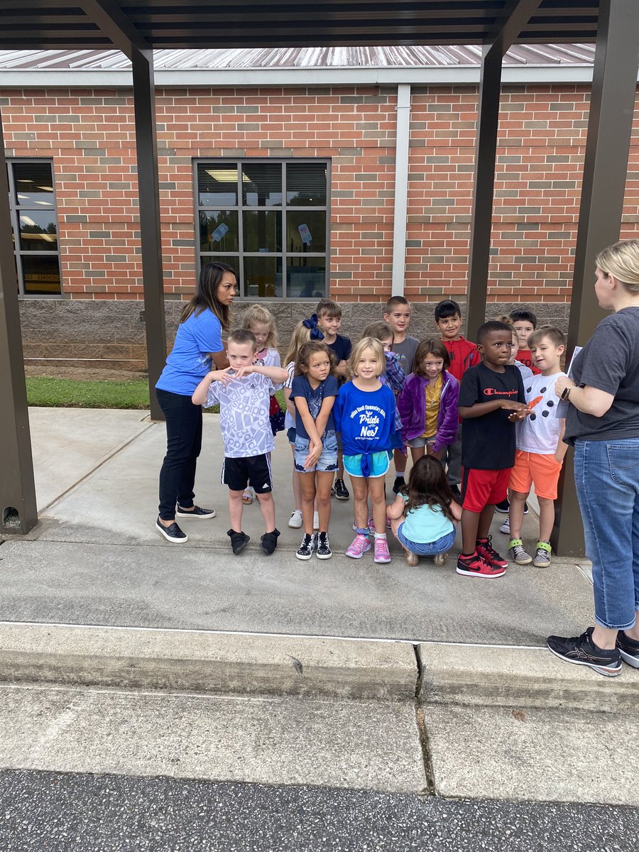 Angela Archer tweet media