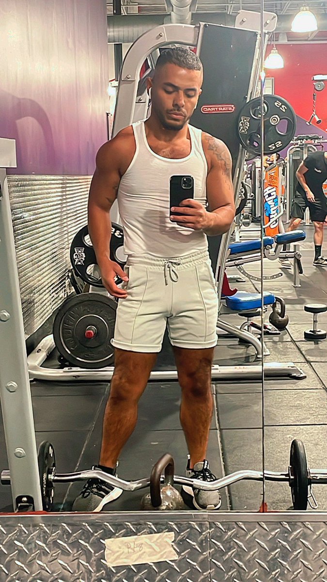 ChasingVida's tweet image. The way my body is coming together baby!!!!!